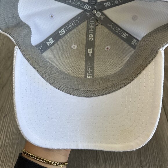 Oakland Raiders Hat Cap Small Medium Stretch White New Era Fit 39THIRTY - Picture 6 of 7